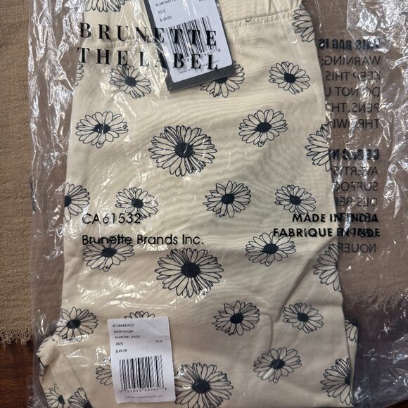 Brunette the Label "Almond Daisy" Shorts - Picture 3 of 4